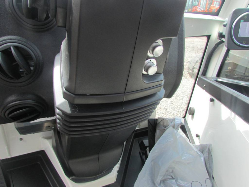 Lizingu i Liebherr L 506 C Compact 47.000 EUR netto Radlader 506C Liebherr L 506 C Compact 47.000 EUR netto Radlader 506C: foto 8