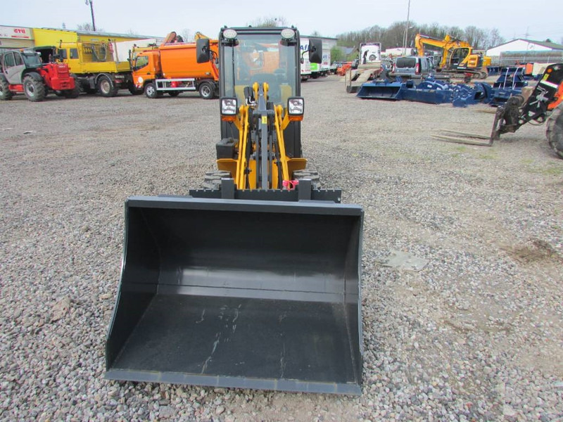 Schäffer 2428 SLT Schmalspur Radlader 32.500 Schaeffer - Mini fadrom me zinxhir: foto 4 Schäffer 2428 SLT Schmalspur Radlader 32.500 Schaeffer - Mini fadrom me zinxhir: foto 4