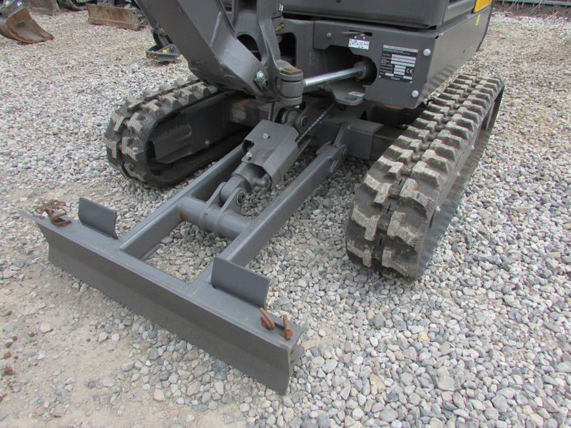 Volvo EC 18 E Minibagger 23.500 EUR - Miniekskavator: foto 3 Volvo EC 18 E Minibagger 23.500 EUR - Miniekskavator: foto 3