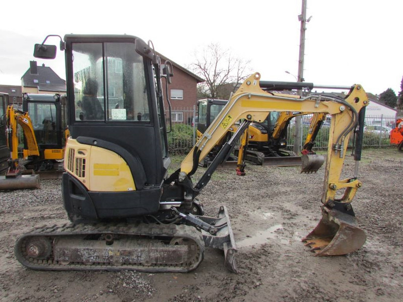 Yanmar Vio 25-4 Minibagger 19.500 EUR - Miniekskavator: foto 3 Yanmar Vio 25-4 Minibagger 19.500 EUR - Miniekskavator: foto 3