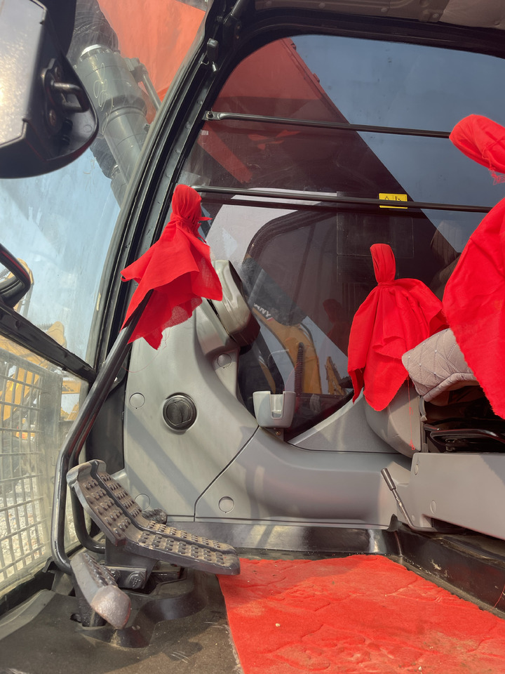 HITACHI ZX240 - Ekskavator me zinxhirë: foto 5 HITACHI ZX240 - Ekskavator me zinxhirë: foto 5