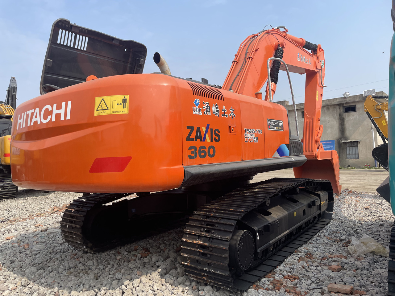 HITACHI ZX360 - Ekskavator me zinxhirë: foto 3 HITACHI ZX360 - Ekskavator me zinxhirë: foto 3