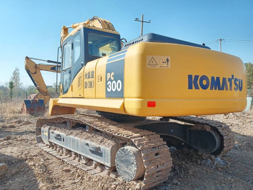 Komatsu PC 300 - Ekskavator me zinxhirë: foto 5 Komatsu PC 300 - Ekskavator me zinxhirë: foto 5