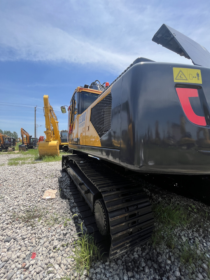 Volvo EC300DL - Ekskavator me zinxhirë: foto 4 Volvo EC300DL - Ekskavator me zinxhirë: foto 4