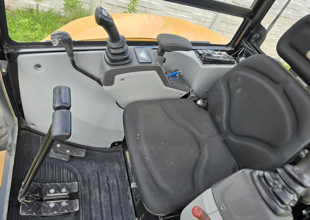 Caterpillar - Miniekskavator: foto 5 Caterpillar - Miniekskavator: foto 5