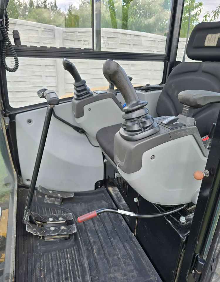 Caterpillar - Miniekskavator: foto 3 Caterpillar - Miniekskavator: foto 3