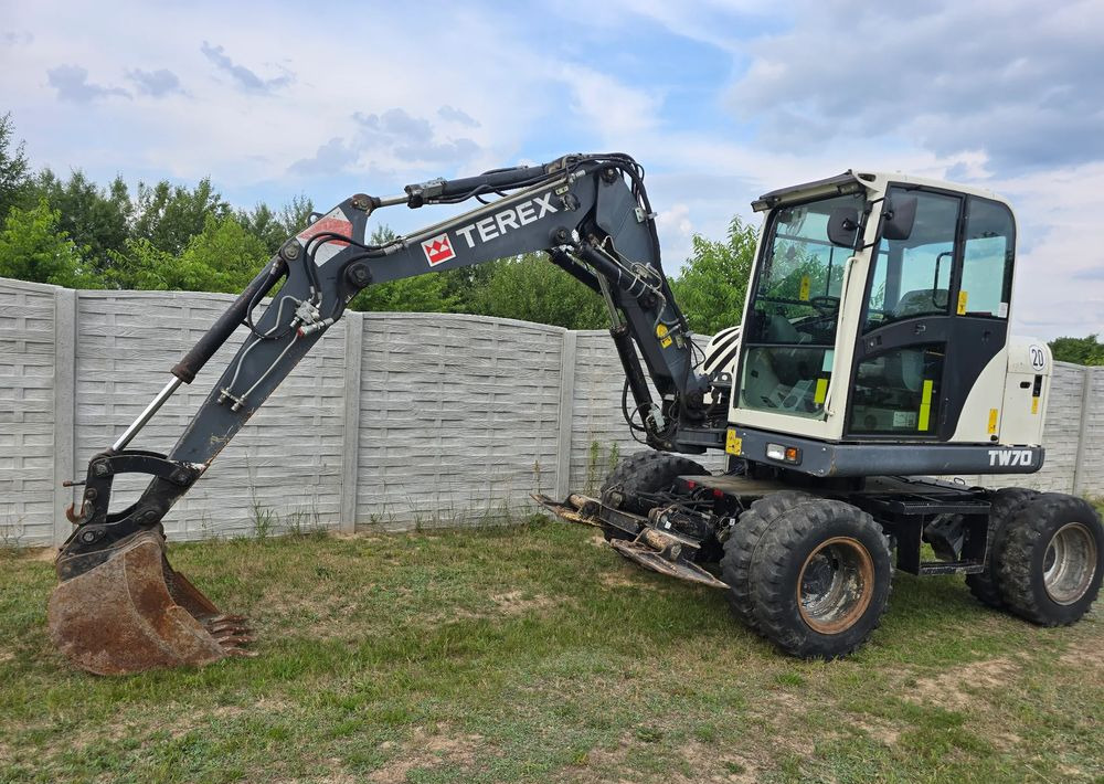 Terex - Ekskavator me goma: foto 5 Terex - Ekskavator me goma: foto 5