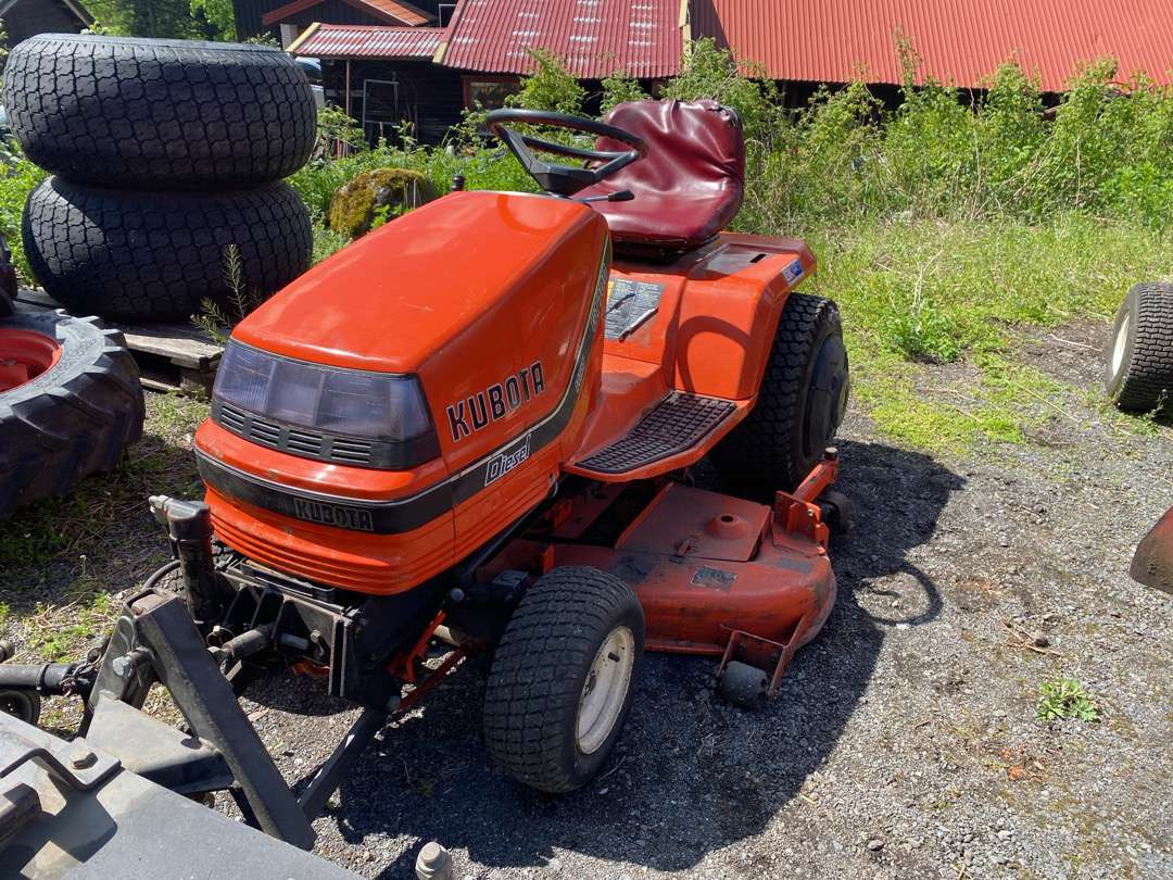 2000 Kubota G1700//Sitteklipper med feier og oppsamler - Korrëse bari i kopshtit: foto 2 2000 Kubota G1700//Sitteklipper med feier og oppsamler - Korrëse bari i kopshtit: foto 2