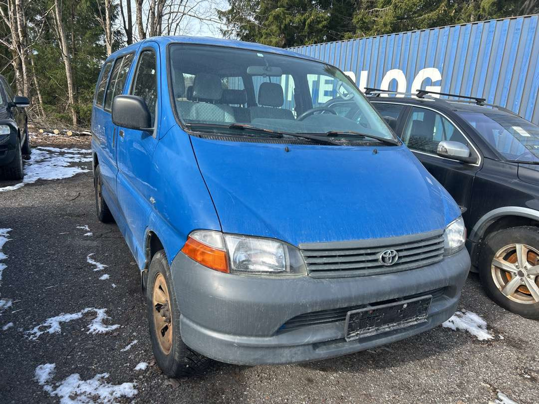 2003 Toyota HIACE 4WD 9 seter EU-godkjent - Veturë: foto 2 2003 Toyota HIACE 4WD 9 seter EU-godkjent - Veturë: foto 2