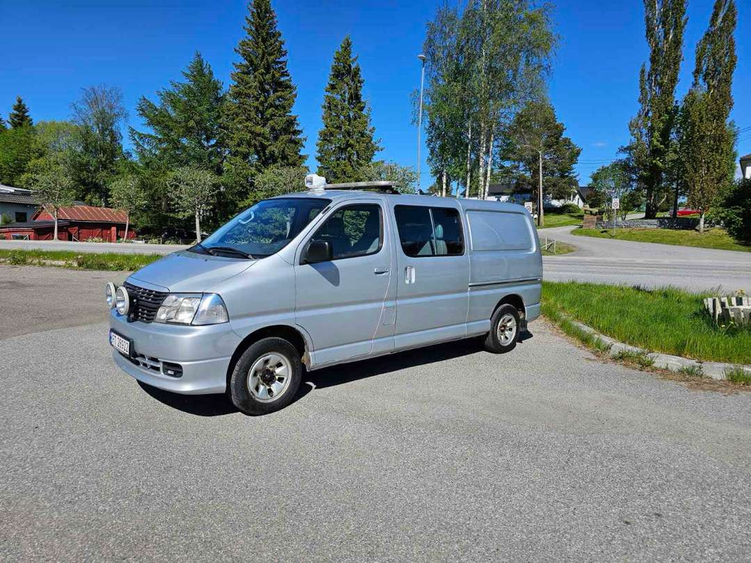 2009 Personbil Toyota Hiace 4 WD Lang type 9 seter EU-Godkjent - Veturë: foto 2 2009 Personbil Toyota Hiace 4 WD Lang type 9 seter EU-Godkjent - Veturë: foto 2