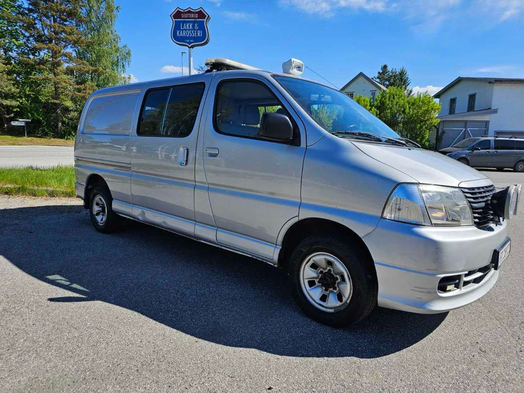 2009 Personbil Toyota Hiace 4 WD Lang type 9 seter EU-Godkjent - Veturë: foto 4 2009 Personbil Toyota Hiace 4 WD Lang type 9 seter EU-Godkjent - Veturë: foto 4