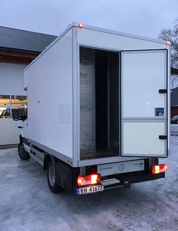 2012 Mercedes-Benz Sprinter EU-GODKJENT SVÆRT LAV KM! - Kamion vagonetë: foto 4 2012 Mercedes-Benz Sprinter EU-GODKJENT SVÆRT LAV KM! - Kamion vagonetë: foto 4