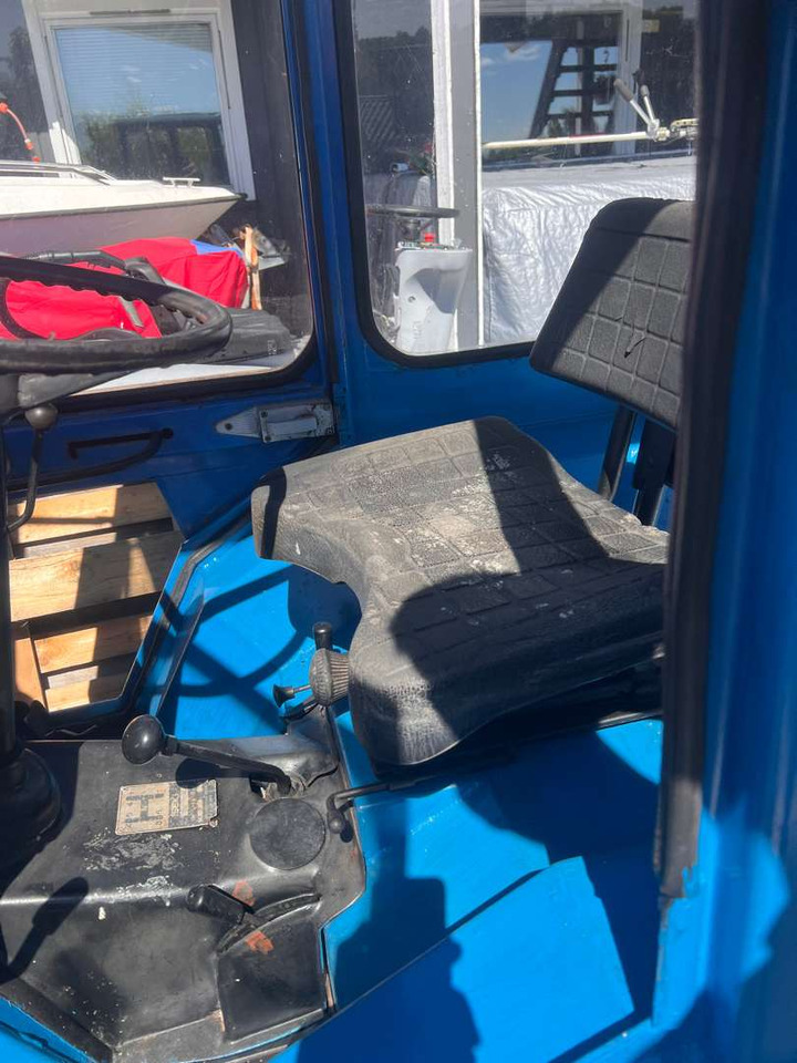 Iseki TX1500 brøyteskjær og feiekost - Traktor: foto 3 Iseki TX1500 brøyteskjær og feiekost - Traktor: foto 3