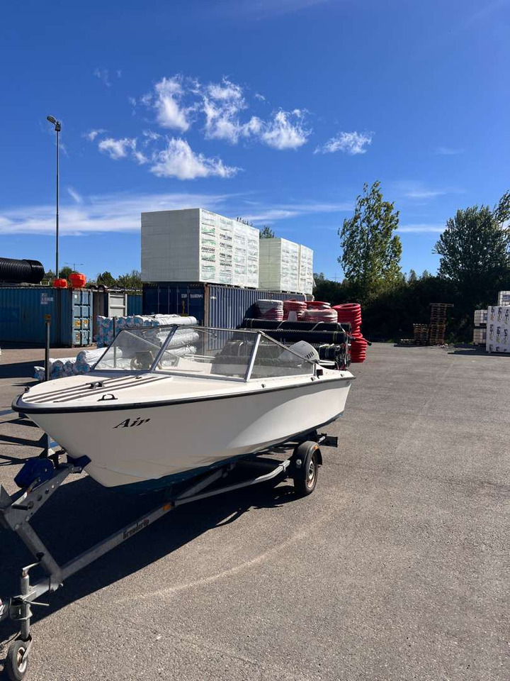 16 fot båt med 90hk Johnson (rep objekt) - Makineritë e tjera: foto 1 16 fot båt med 90hk Johnson (rep objekt) - Makineritë e tjera: foto 1