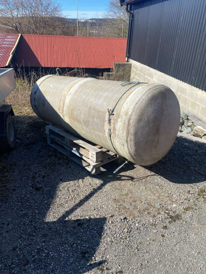 Parafin tank - Vegla/ Pajisja: foto 1 Parafin tank - Vegla/ Pajisja: foto 1