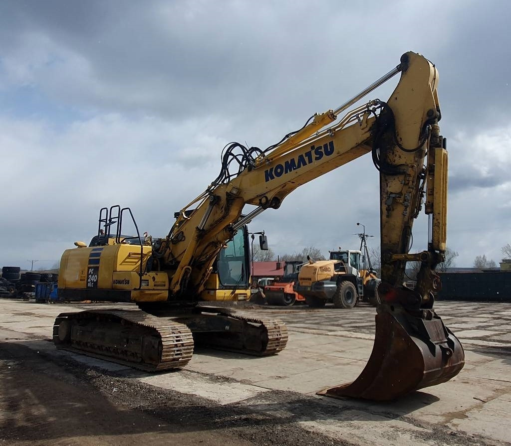 Komatsu PC 240 LC-10 - Ekskavator me zinxhirë: foto 4 Komatsu PC 240 LC-10 - Ekskavator me zinxhirë: foto 4