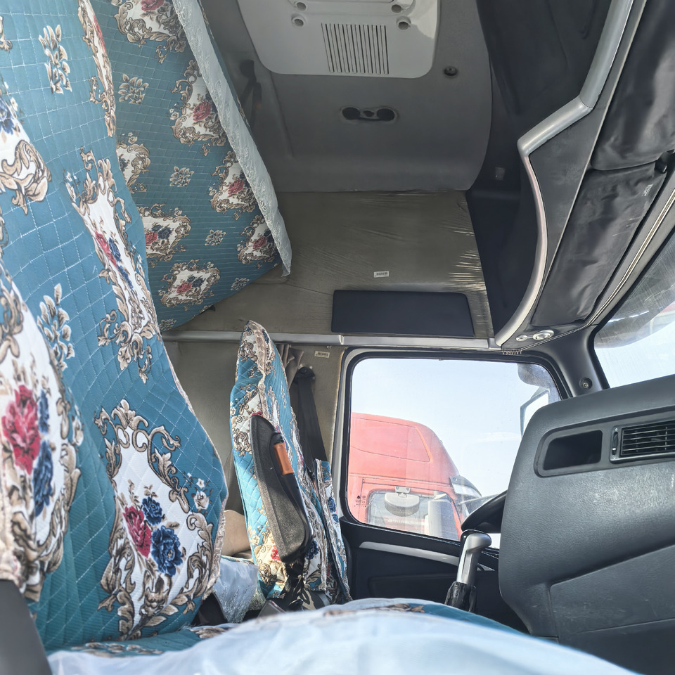 HOWO  - Gjysmë-kamion: foto 3 HOWO  - Gjysmë-kamion: foto 3