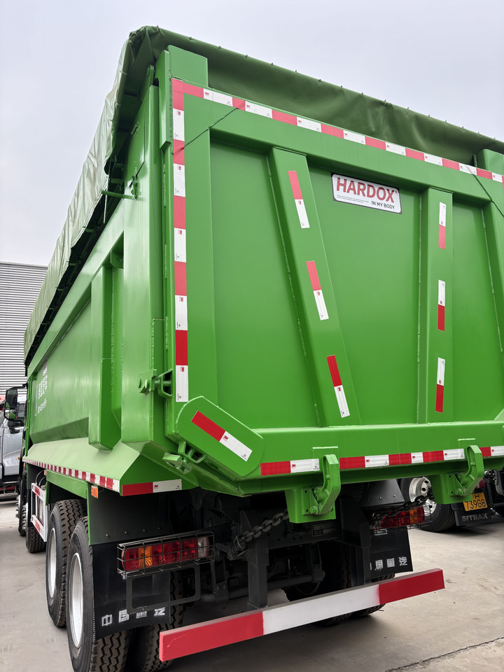 Kamion vetëshkarkues i ri SINOTRUCK HOWO: foto 6 Kamion vetëshkarkues i ri SINOTRUCK HOWO: foto 6