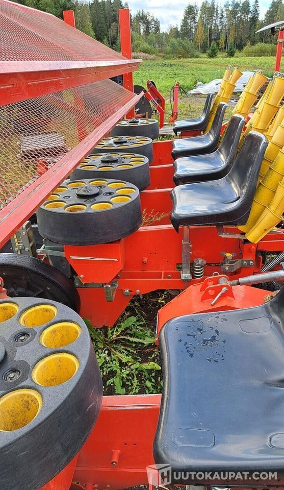 Istutuskone Checchi & Magli Trium 5, vm. 2017, Kankaanpää - Makinë mbjellëse: foto 4 Istutuskone Checchi & Magli Trium 5, vm. 2017, Kankaanpää - Makinë mbjellëse: foto 4