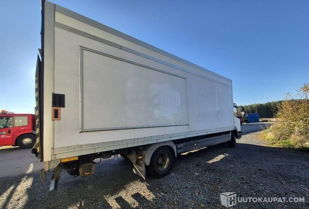 Mercedes-Benz Atego 1223 umpikori+pl nostin, 2003, 323 000 km, Forssa - Kamion vagonetë: foto 3 Mercedes-Benz Atego 1223 umpikori+pl nostin, 2003, 323 000 km, Forssa - Kamion vagonetë: foto 3