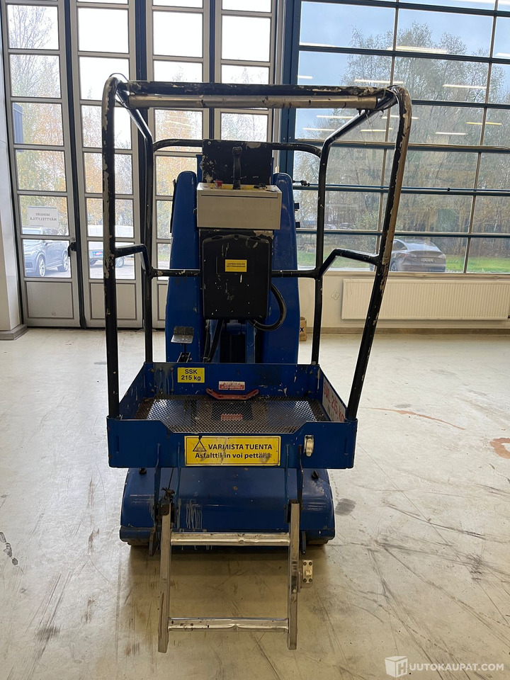 UpRight MB 26, 2002 Kuukulkija, Vantaa - Ngritës me direk vertikal: foto 3 UpRight MB 26, 2002 Kuukulkija, Vantaa - Ngritës me direk vertikal: foto 3