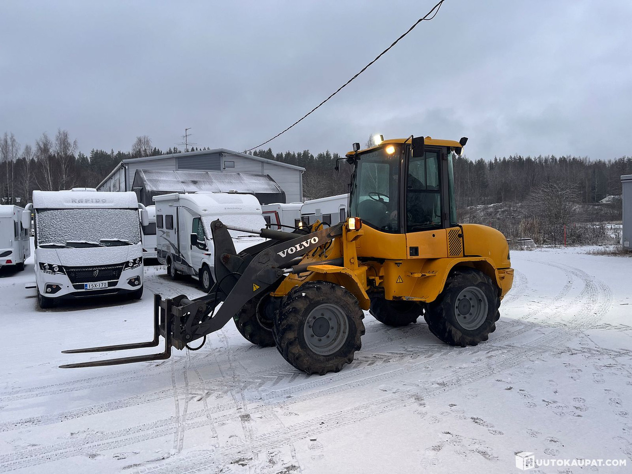 Volvo L35B Pro, pyöräkuormaaja avattavalla kauhalla ja piikeillä, 2005, Vihti - Fadrom me goma: foto 2 Volvo L35B Pro, pyöräkuormaaja avattavalla kauhalla ja piikeillä, 2005, Vihti - Fadrom me goma: foto 2
