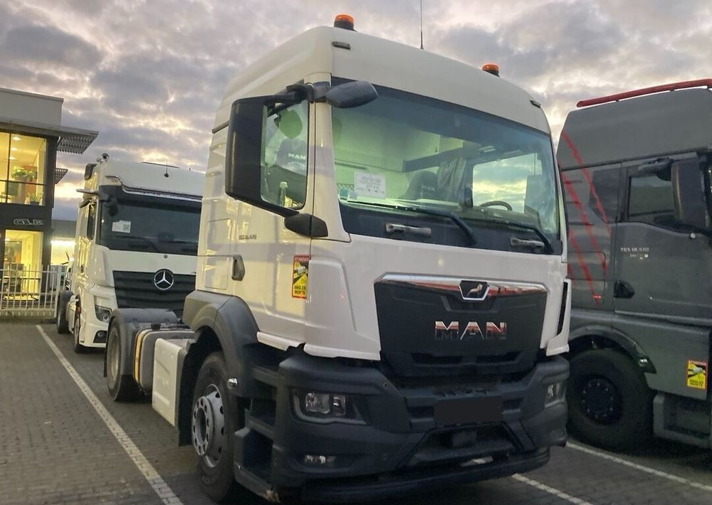 MAN TGS 18.470 NAUKA JAZDY STANDARD 4x2 / TGX 18.360 400 510 460 500 TOP STAN / ŚWIEŻO SPROWADZONY - Gjysmë-kamion: foto 2 MAN TGS 18.470 NAUKA JAZDY STANDARD 4x2 / TGX 18.360 400 510 460 500 TOP STAN / ŚWIEŻO SPROWADZONY - Gjysmë-kamion: foto 2