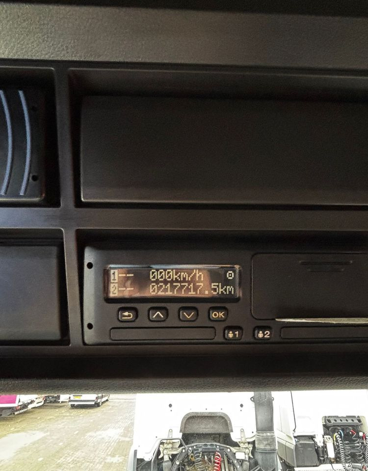 MAN TGS 18.470 NAUKA JAZDY STANDARD 4x2 / TGX 18.360 400 510 460 500 TOP STAN / ŚWIEŻO SPROWADZONY - Gjysmë-kamion: foto 3 MAN TGS 18.470 NAUKA JAZDY STANDARD 4x2 / TGX 18.360 400 510 460 500 TOP STAN / ŚWIEŻO SPROWADZONY - Gjysmë-kamion: foto 3