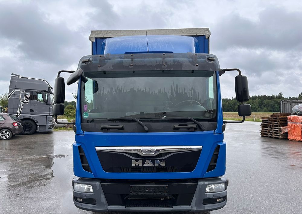 MAN TGL 12.250 6.2m AUTOMAT KLIMA z Niemiec ESP nowe opony EURO 6 / 4.75 rozstaw / zawiesie na wózek widłowy / TOP STAN / okazja nauka jazdy MOŻLIWOŚĆ DOSTOSOWANIA 12t - Kamion me tendë: foto 3 MAN TGL 12.250 6.2m AUTOMAT KLIMA z Niemiec ESP nowe opony EURO 6 / 4.75 rozstaw / zawiesie na wózek widłowy / TOP STAN / okazja nauka jazdy MOŻLIWOŚĆ DOSTOSOWANIA 12t - Kamion me tendë: foto 3