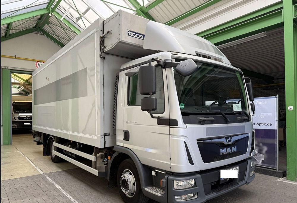 MAN TGL 12.250 6.3m AUTOMAT KLIMA z Niemiec ESP EURO 6 / 4.3 rozstaw / Chlodnia FRIGOBLOCK / TOP STAN / okazja nauka jazdy MOŻLIWOŚĆ DOSTOSOWANIA 12t - Kamion frigorifer: foto 1 MAN TGL 12.250 6.3m AUTOMAT KLIMA z Niemiec ESP EURO 6 / 4.3 rozstaw / Chlodnia FRIGOBLOCK / TOP STAN / okazja nauka jazdy MOŻLIWOŚĆ DOSTOSOWANIA 12t - Kamion frigorifer: foto 1