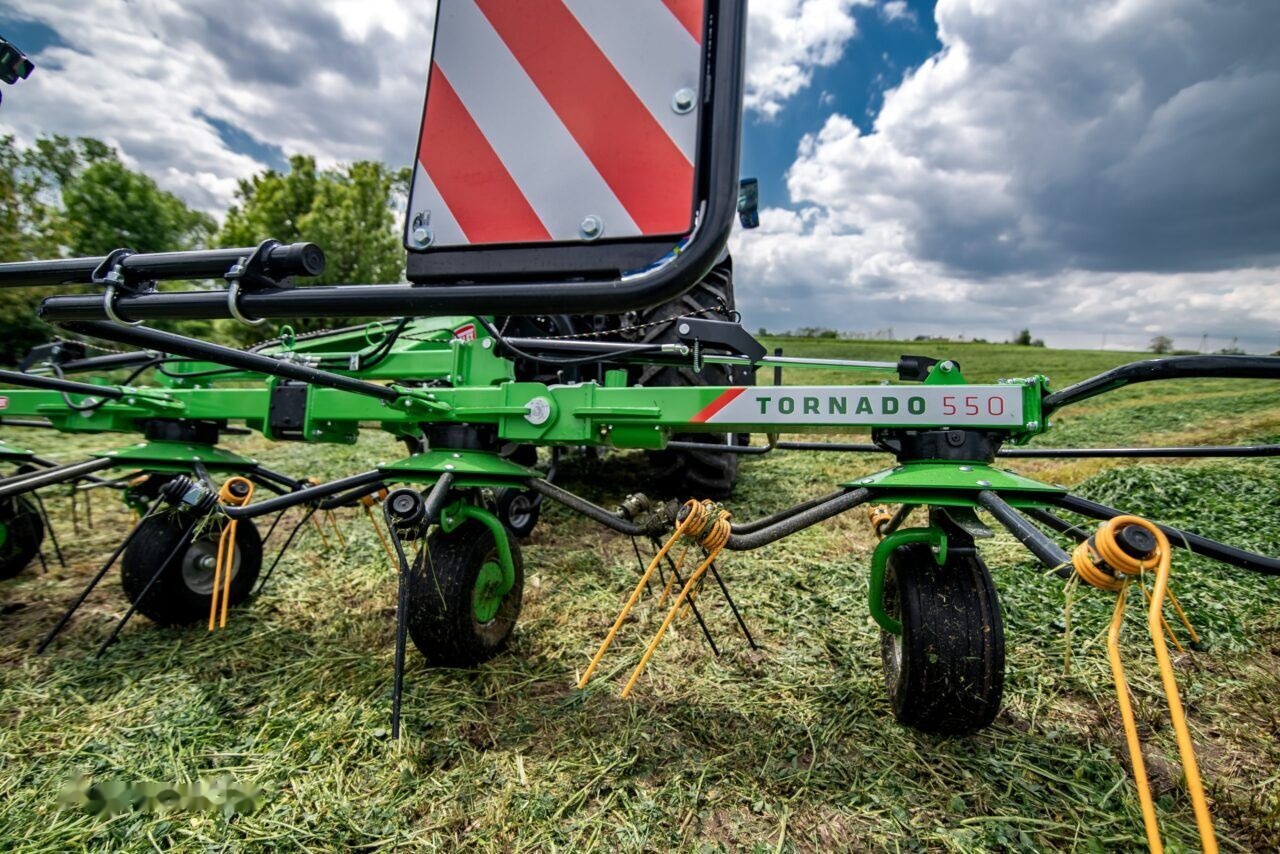 Talex Przetrząsacz 4 wirnikowy ciągany z WOM, Tornado - Barkthyese/ Shkundës bari: foto 2 Talex Przetrząsacz 4 wirnikowy ciągany z WOM, Tornado - Barkthyese/ Shkundës bari: foto 2