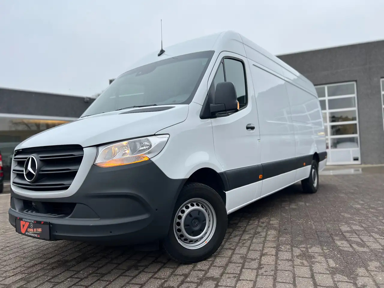Mercedes-Benz Sprinter 317 L3H2 (37.250ex) 9G-TRONIC CAMERA PTS MBUX - Furgon: foto 2 Mercedes-Benz Sprinter 317 L3H2 (37.250ex) 9G-TRONIC CAMERA PTS MBUX - Furgon: foto 2