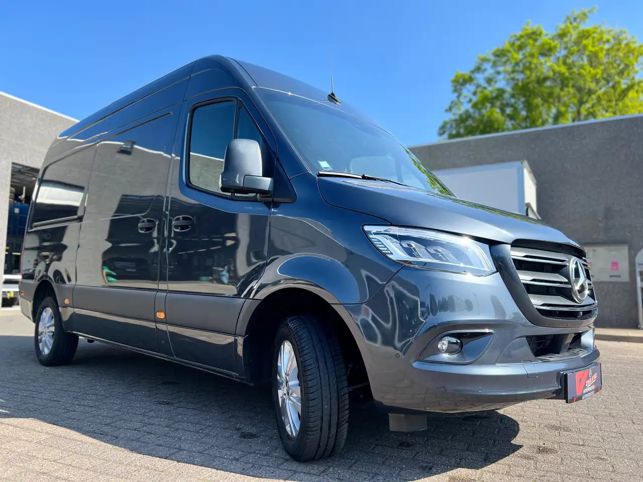 Mercedes-Benz Sprinter 319 L2H2 RWD (46.000€ex) CAMERA 360|MBUX 10,5" - Furgon, Kamioncine dopio kabinë: foto 2 Mercedes-Benz Sprinter 319 L2H2 RWD (46.000€ex) CAMERA 360|MBUX 10,5" - Furgon, Kamioncine dopio kabinë: foto 2