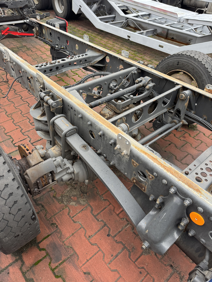 Mercedes Atego - Aksi i pasmë: foto 5 Mercedes Atego - Aksi i pasmë: foto 5