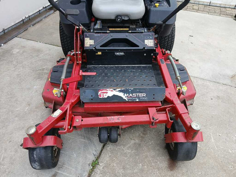 Toro Z master 7200 - Korrëse bari i kopshtit: foto 4 Toro Z master 7200 - Korrëse bari i kopshtit: foto 4