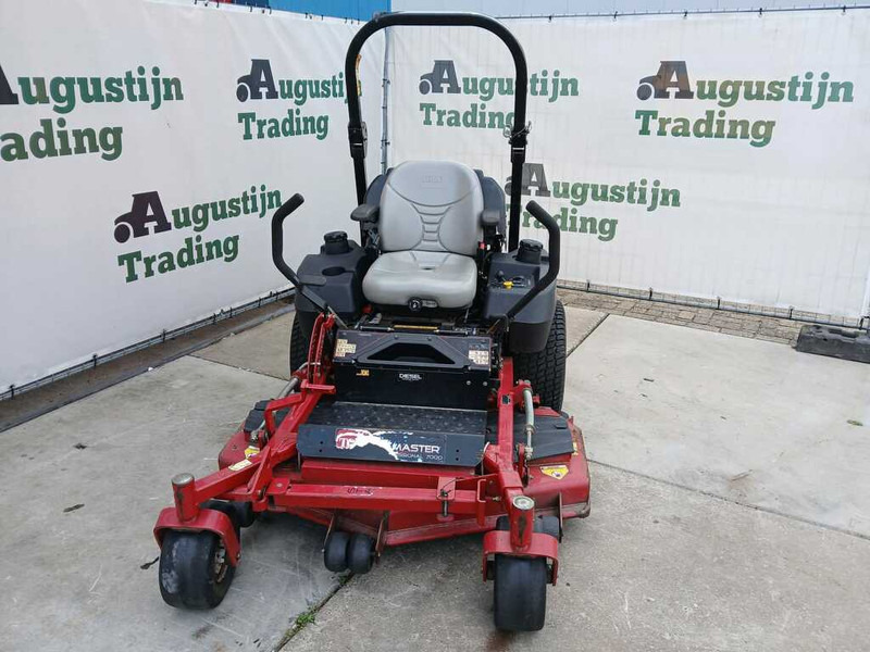 Toro Z master 7200 - Korrëse bari i kopshtit: foto 2 Toro Z master 7200 - Korrëse bari i kopshtit: foto 2