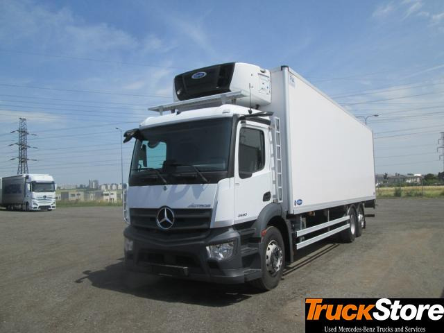 Mercedes-Benz Actros 2530 L - Kamion frigorifer: foto 1 Mercedes-Benz Actros 2530 L - Kamion frigorifer: foto 1