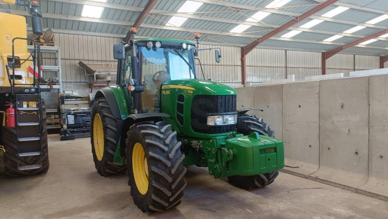 John Deere 7530 Premium Boite Vario - Traktor: foto 1 John Deere 7530 Premium Boite Vario - Traktor: foto 1