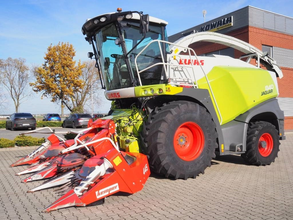 Claas Jaguar 840 4x4 + Kemper 445 - Korrëse foragjere: foto 5 Claas Jaguar 840 4x4 + Kemper 445 - Korrëse foragjere: foto 5