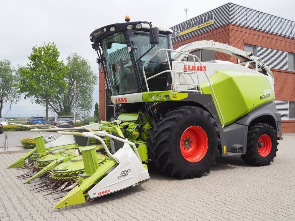 Claas Jaguar 850 + Orbis 450 - Korrëse foragjere: foto 5 Claas Jaguar 850 + Orbis 450 - Korrëse foragjere: foto 5