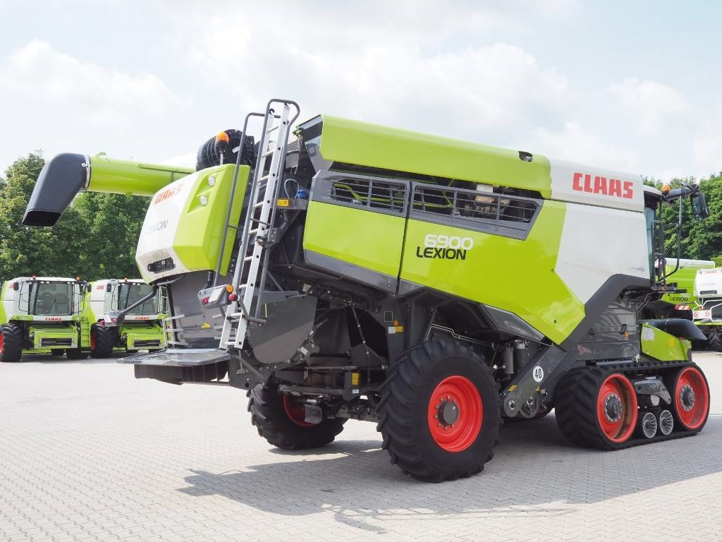 Claas Lexion 6900 TT + V930 - Autokombajnë: foto 3 Claas Lexion 6900 TT + V930 - Autokombajnë: foto 3