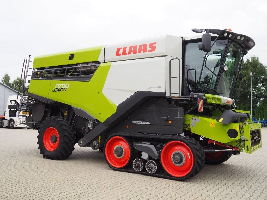 Claas Lexion 8700TT + V1080 - Autokombajnë: foto 4 Claas Lexion 8700TT + V1080 - Autokombajnë: foto 4