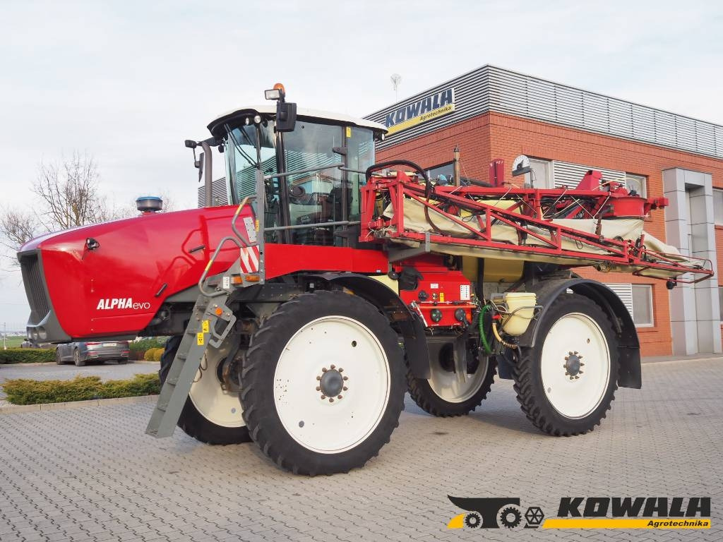 Hardi ALPHA Evo 4100i TWIN - Spërkatës i vetëlëvizshëm: foto 1 Hardi ALPHA Evo 4100i TWIN - Spërkatës i vetëlëvizshëm: foto 1