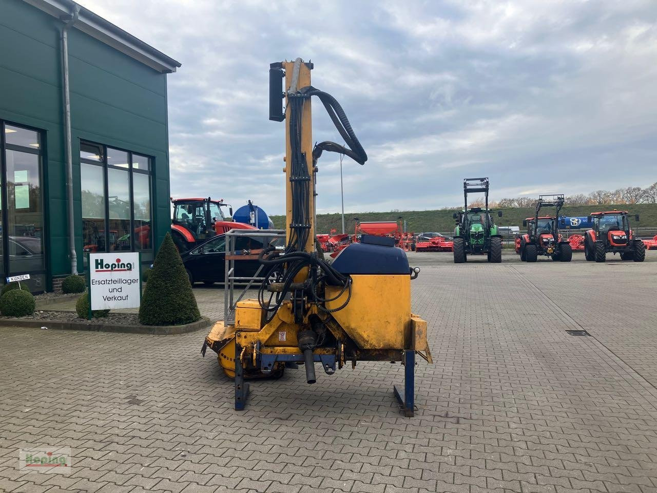 Bomford Turner - Trince me krahe: foto 3 Bomford Turner - Trince me krahe: foto 3