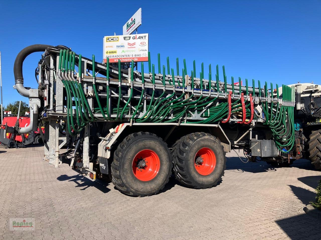 CLAAS Xerion 4000 Saddle Trac Gülletechnik - Traktor: foto 5 CLAAS Xerion 4000 Saddle Trac Gülletechnik - Traktor: foto 5