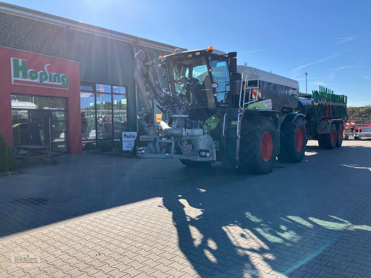 CLAAS Xerion 4000 Saddle Trac Gülletechnik - Traktor: foto 1 CLAAS Xerion 4000 Saddle Trac Gülletechnik - Traktor: foto 1