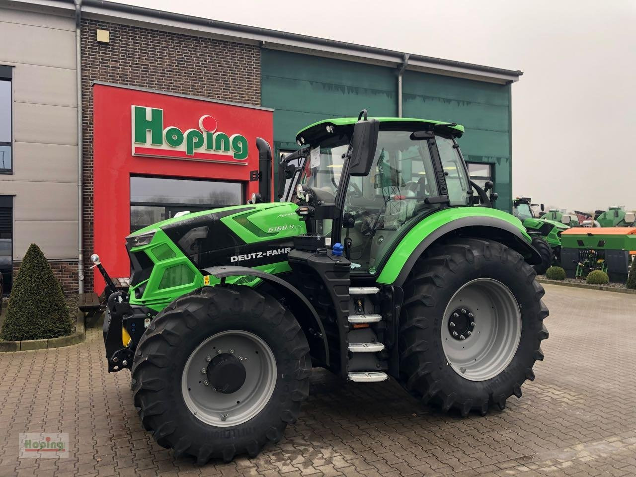 Deutz-Fahr Deutz 6160.4 TTV - Traktor: foto 1 Deutz-Fahr Deutz 6160.4 TTV - Traktor: foto 1