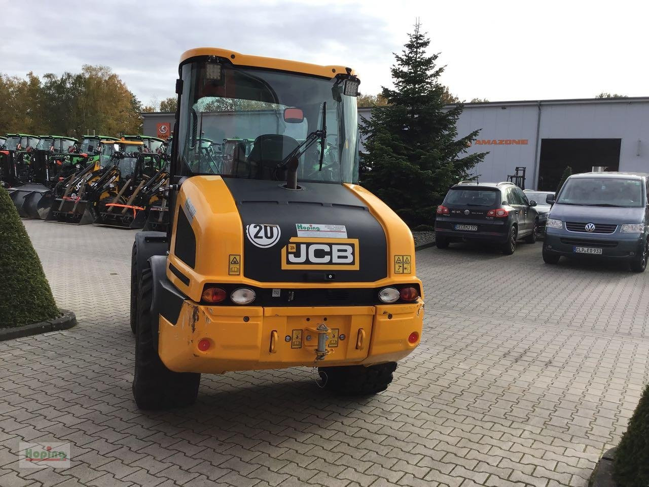 JCB 407 - Fadrom me goma: foto 3 JCB 407 - Fadrom me goma: foto 3