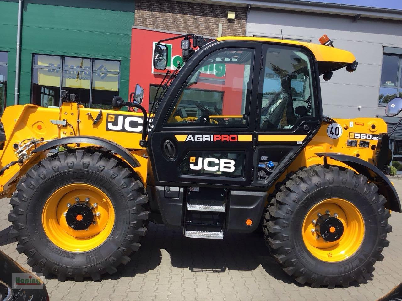 JCB 560-80 AGRI PRO - Ekskavator teleskopik: foto 1 JCB 560-80 AGRI PRO - Ekskavator teleskopik: foto 1