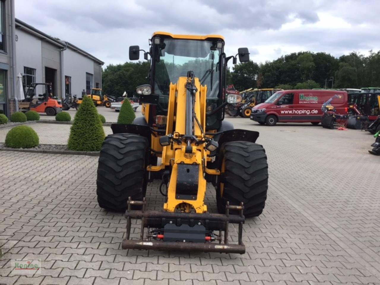 JCB TM 220 - Fadrom me goma: foto 3 JCB TM 220 - Fadrom me goma: foto 3